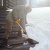 Лопата снеговая Fiskars SnowXpert (141001) пластиковая с алюминиевым черенком 355х200х1300 мм